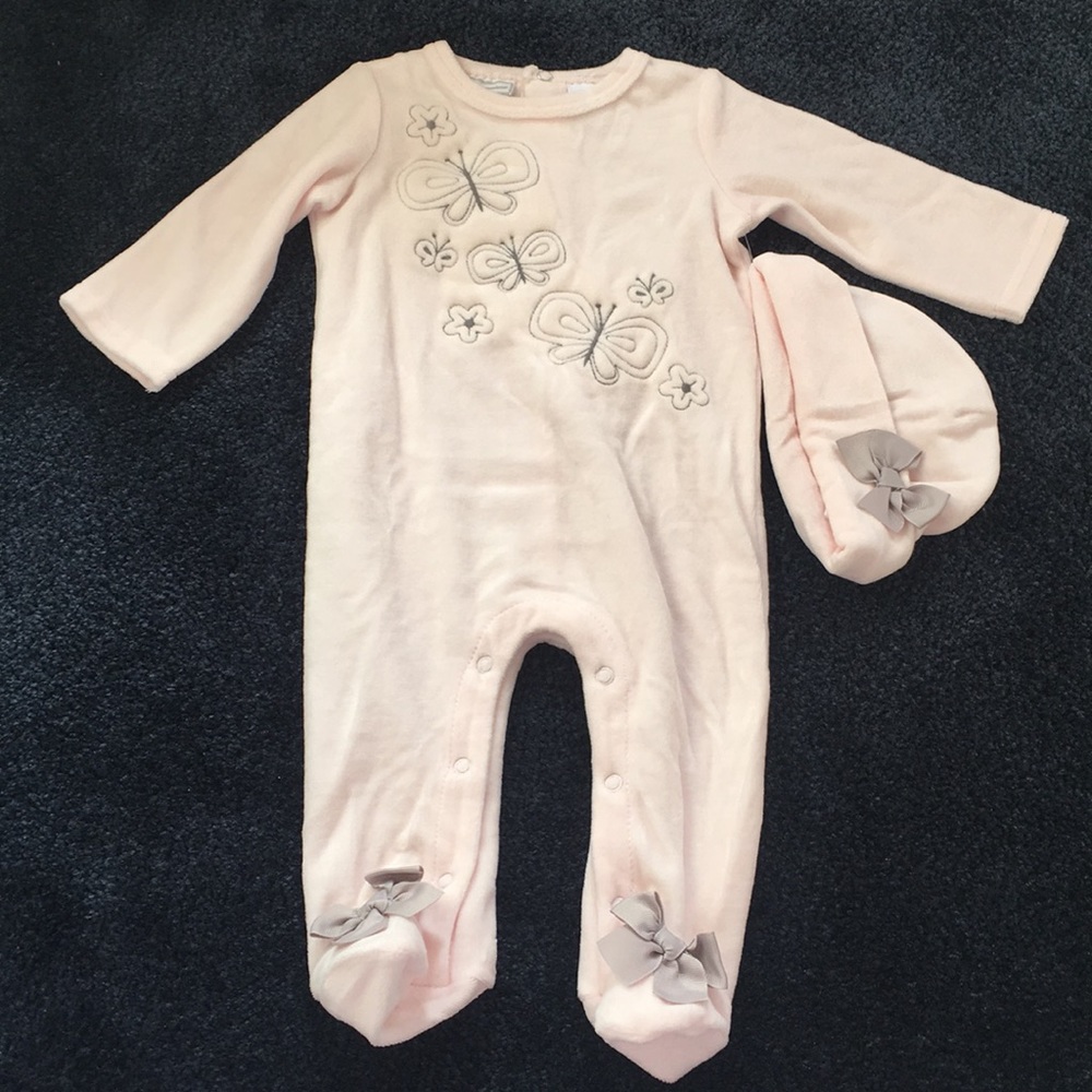 NWOT First Impressions onesie. Size 3-6 months